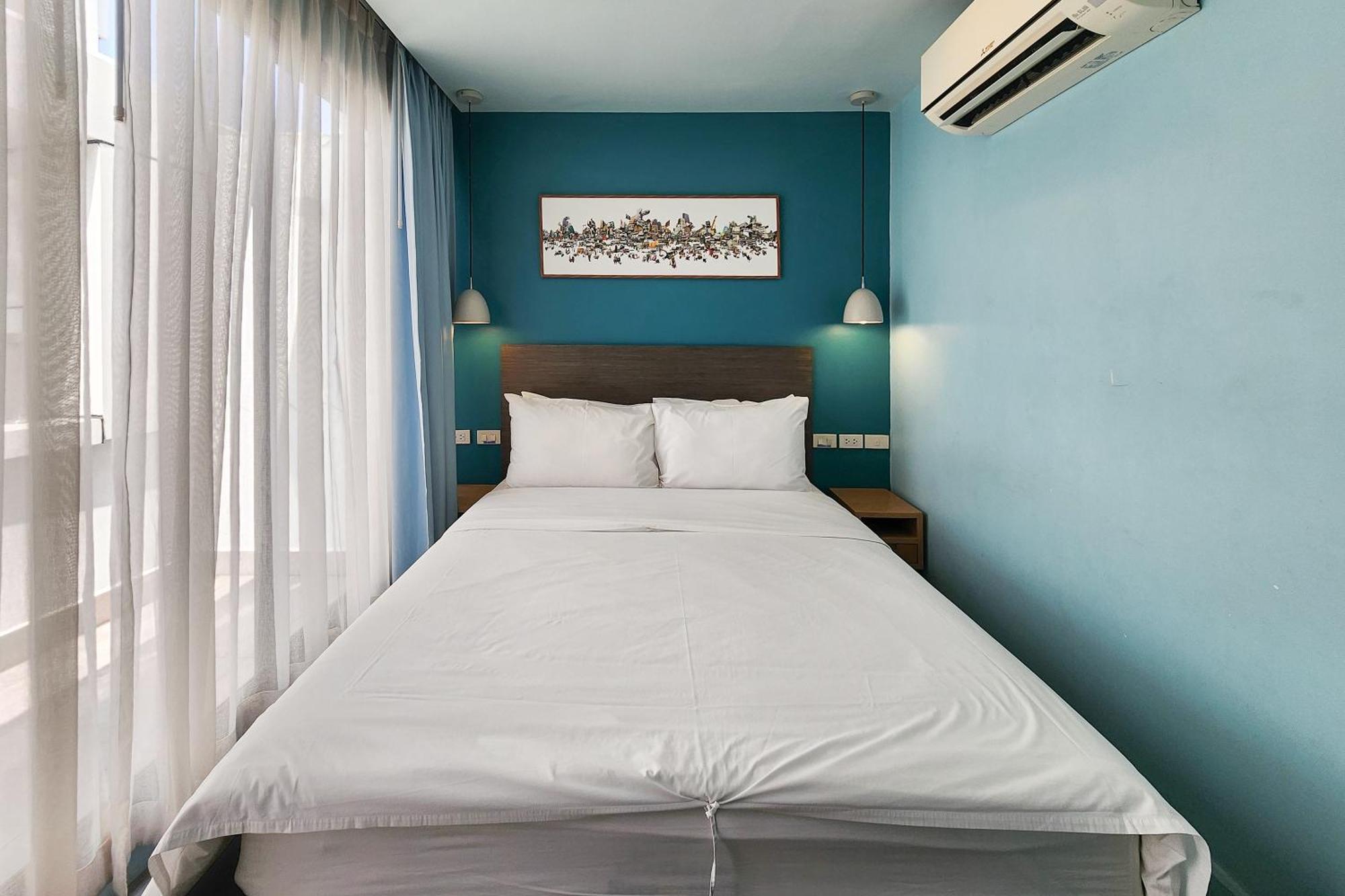 Simply Sleep Hostel Банкок Екстериор снимка