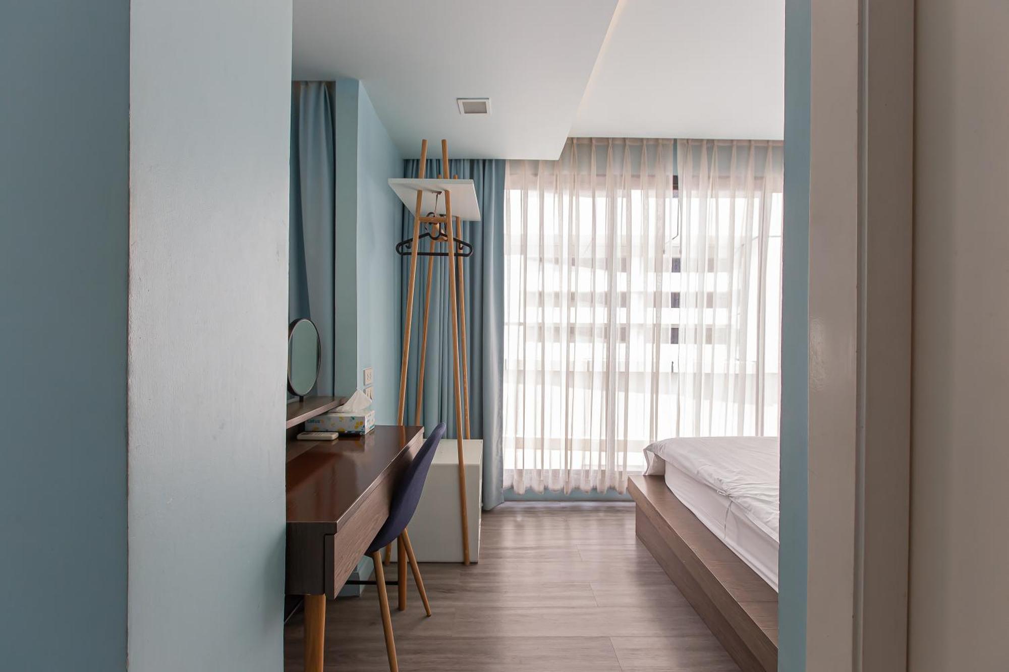 Simply Sleep Hostel Банкок Екстериор снимка